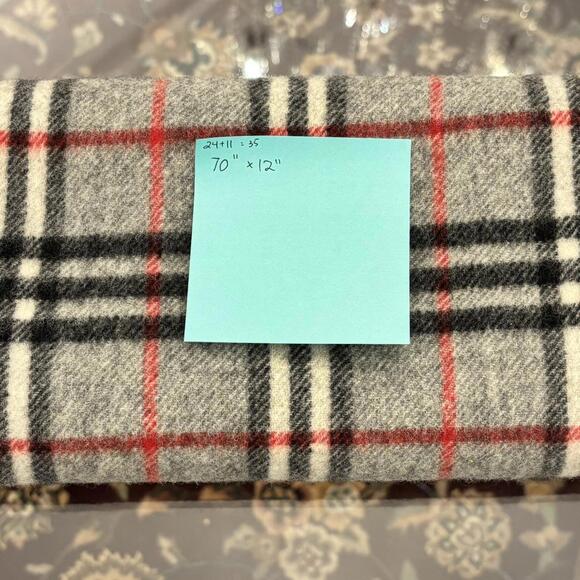 Burberry 100% Lambswool Noa Check Scarf - Picture 6 of 6